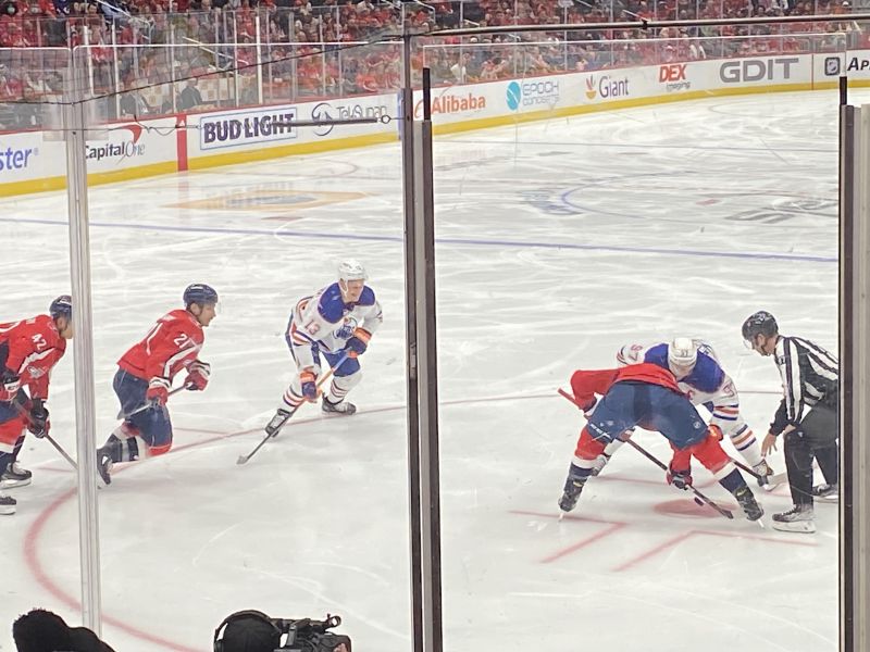 File:Capital One Arena 686.jpg