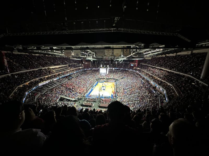File:Caseys Center 1221.jpeg
