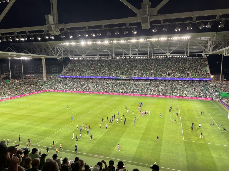File:Q2 Stadium 523.jpeg