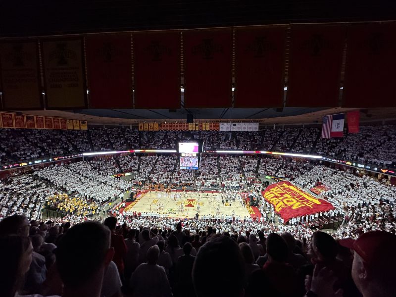 File:Hilton Coliseum 996.jpeg