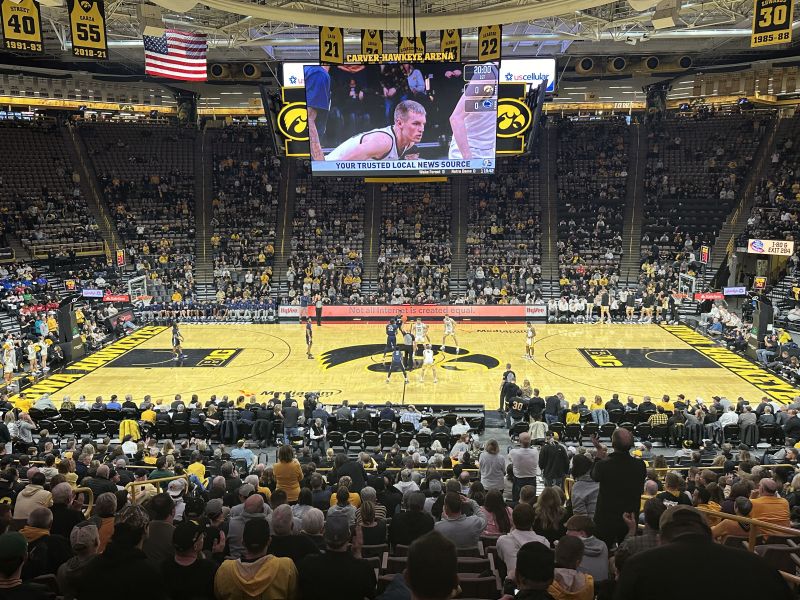 File:Carver-Hawkeye Arena 1028.jpeg