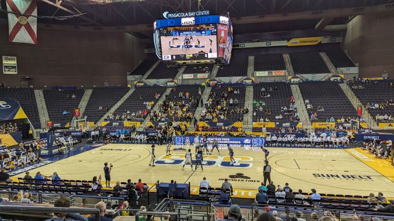 File:Pensacola Bay Center 1056.jpg