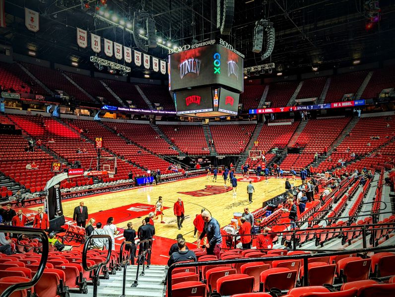 File:Thomas Mack Center 1036.jpg