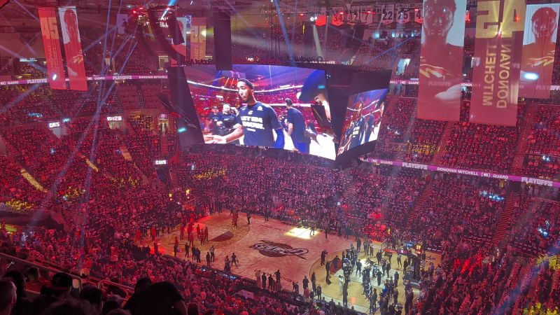 File:Rocket Arena 1596.jpg