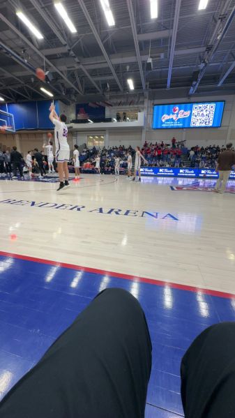 File:Bender Arena 1587.jpg