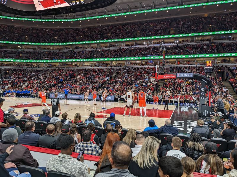 File:United Center 737.jpg